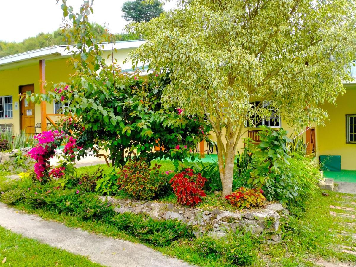 Soboroong Farmer'S Cottage Kundasang Bagian luar foto